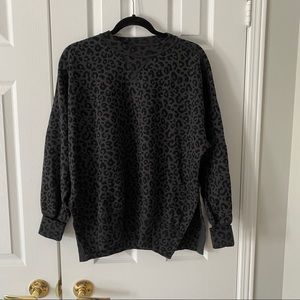 Abercrombie Tunic Crewneck Sweatshirt Black Animal Print Size XS